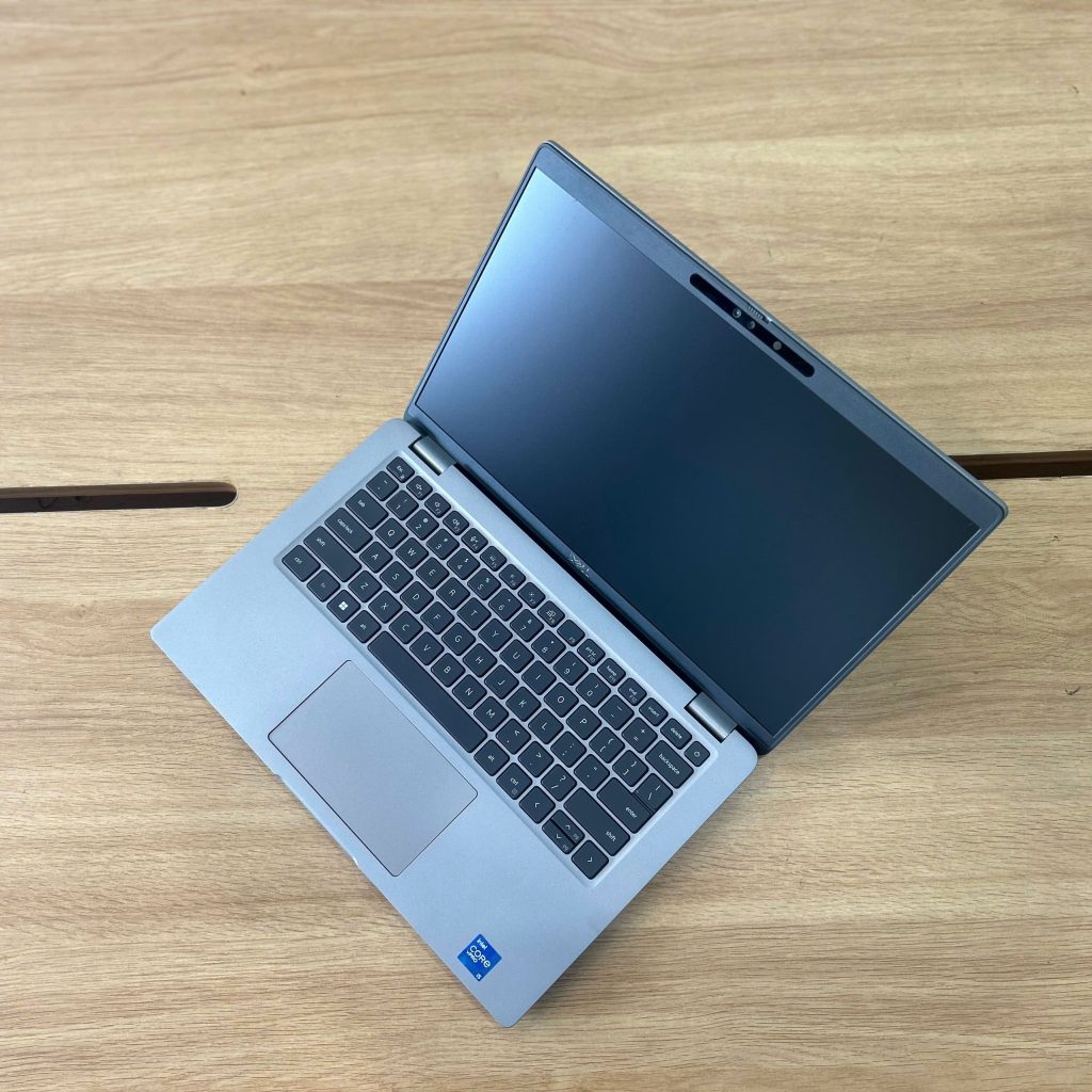 Thiết kế và ngoại hình thực tế của Dell Latitude 5440 i5-1335U Ram 8GB SSD 256GB Màn hình 14.0 inch FHD