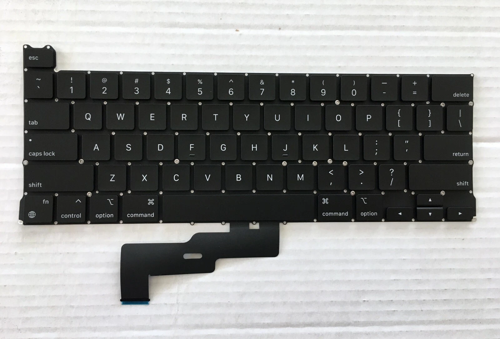 Bàn phím US cho MacBook Pro A2338 13-inch 2020 M1 Quảng Ngãi – gõ êm, có LED, thay nhanh tại Hoàng Vũ Computer.