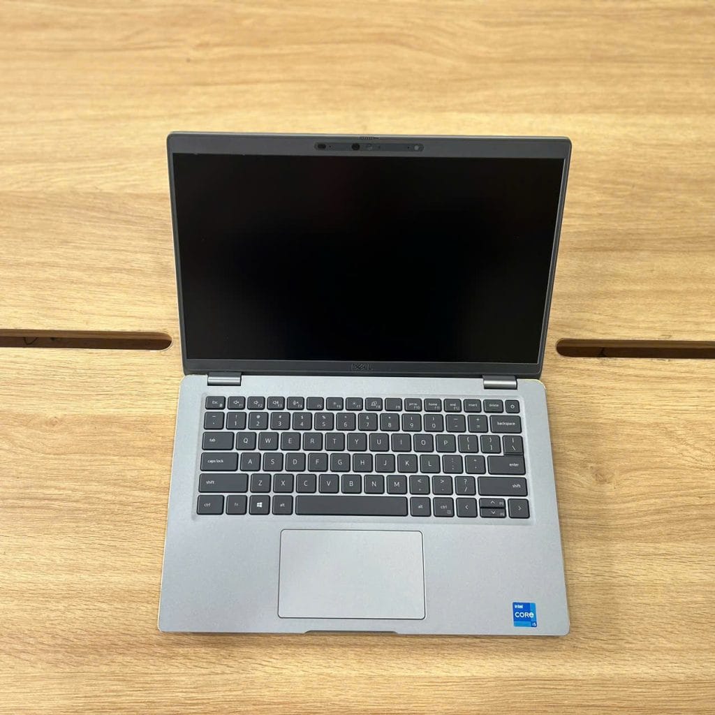Thiết kế và ngoại hình thực tế của Laptop Dell Latitude 5420 i5-1145G7 Ram 8GB SSD 256GB Màn 14.0 inch FHD
