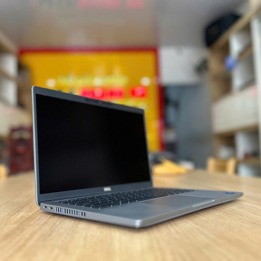 Khu vực bàn phím / cổng kết nối của Laptop Dell Latitude 5420 i5-1145G7 Ram 8GB SSD 256GB Màn 14.0 inch FHD