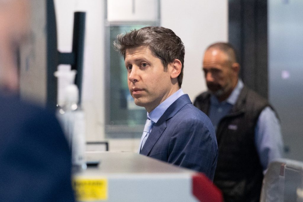 Ai là người tin tưởng Sam Altman? | Hoàng Vũ Computer