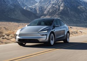Tesla Model Y trở thành xe đầu tiên đạt tiêu chuẩn an toàn hỗ trợ lái xe mới của Mỹ | Hoàng Vũ Computer