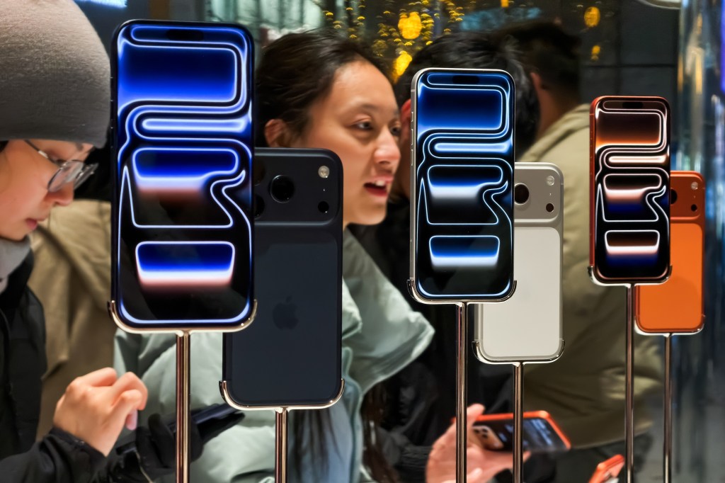 Tin tặc ransomware tuyên bố xâm nhập vào Foxconn, nhà sản xuất điện tử lớn cho Apple, Google và Nvidia | Hoàng Vũ Computer