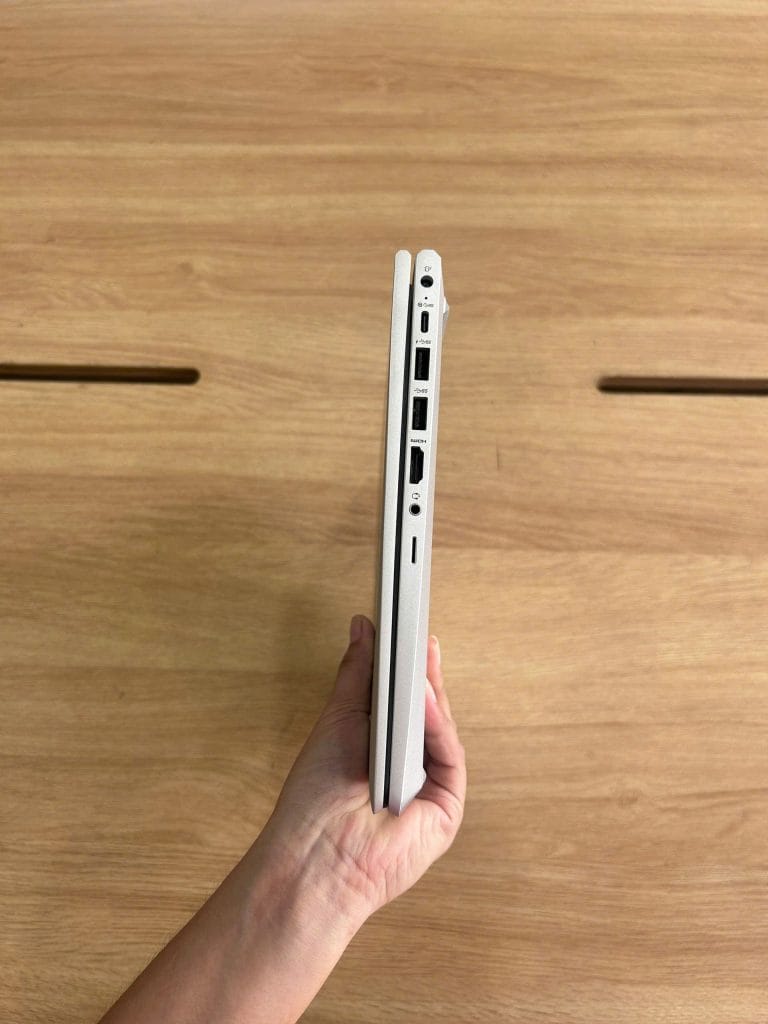 Mặt lưng và độ hoàn thiện của HP ProBook 640 G8 i7-1185G7 Ram 8GB SSD 256GB Màn 14.0 inch FHD