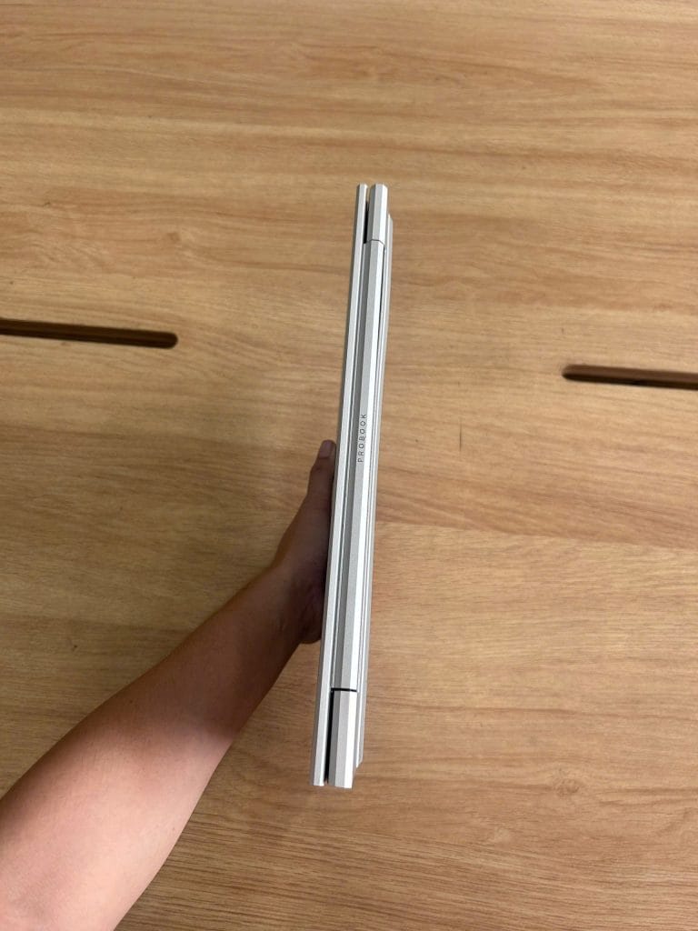 Mặt lưng và độ hoàn thiện của HP ProBook 640 G8 i7-1165G7 Ram 8GB SSD 256GB Màn 14.0 inch FHD