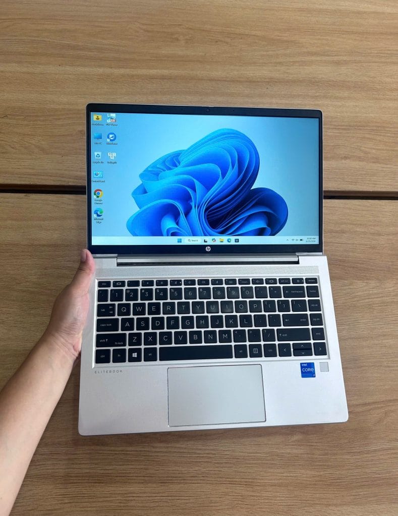 Thiết kế và ngoại hình thực tế của HP ProBook 640 G8 i7-1185G7 Ram 8GB SSD 256GB Màn 14.0 inch FHD