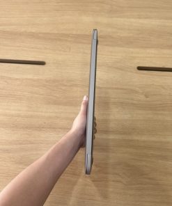 MacBook Pro 13 inch 2019 Core i5, RAM 16GB, SSD 256GB, màn hình Retina 13.3 inch sắc nét. Laptop Apple cao cấp dành cho văn phòng, lập trình và sáng tạo nội dung.