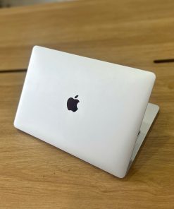 Khu vực bàn phím / cổng kết nối của Macbook Pro 13inch 2020 - Core i5 ,Ram 32GB, Ổ cứng SSD 512GB, Màn hình 13.3 inch