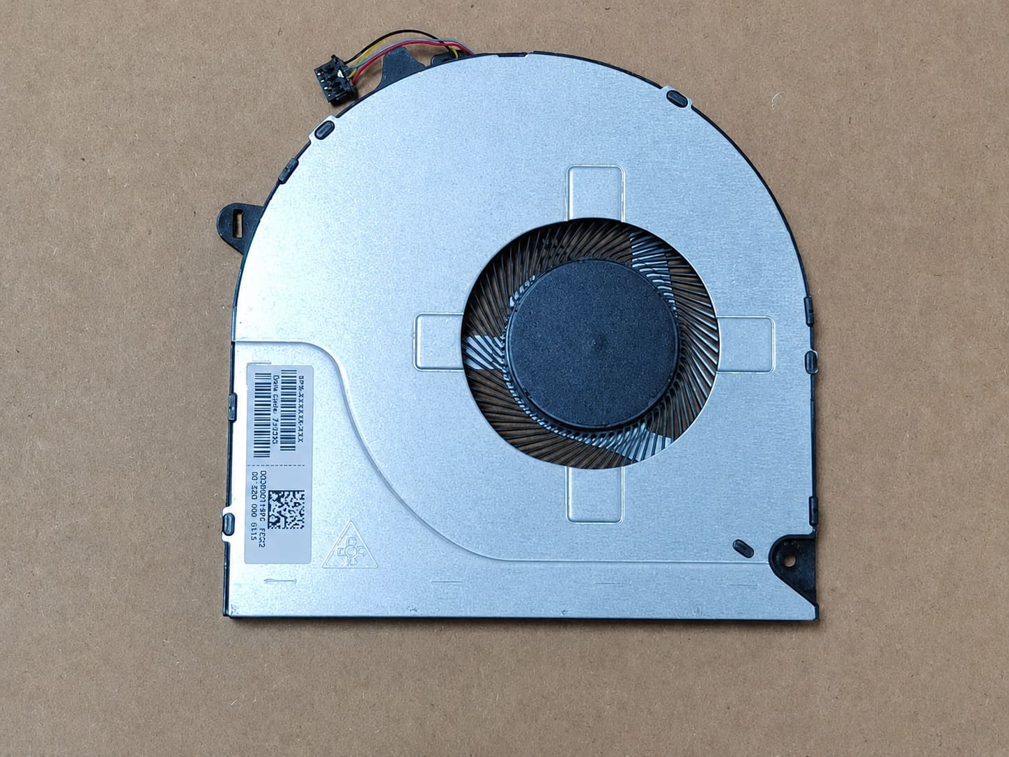 Quạt tản nhiệt CPU cho HP 15s-gu, 15s-gy, 15s-gr, 15s-du, HP 250 G8, HP 250 G9 TPN-C151 chất lượng cao, làm mát hiệu quả tại Hoàng Vũ Computer Quảng Ngãi.