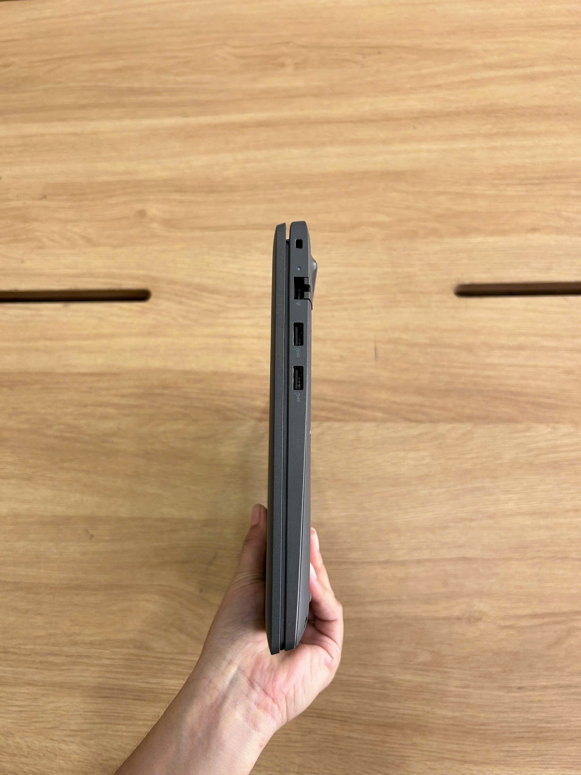 Dell Latitude 3440 Core i7-1355U, RAM 16GB, SSD 512GB, NVIDIA MX550 2GB, màn hình 14 inch FHD. Laptop văn phòng, đồ họa mạnh mẽ.