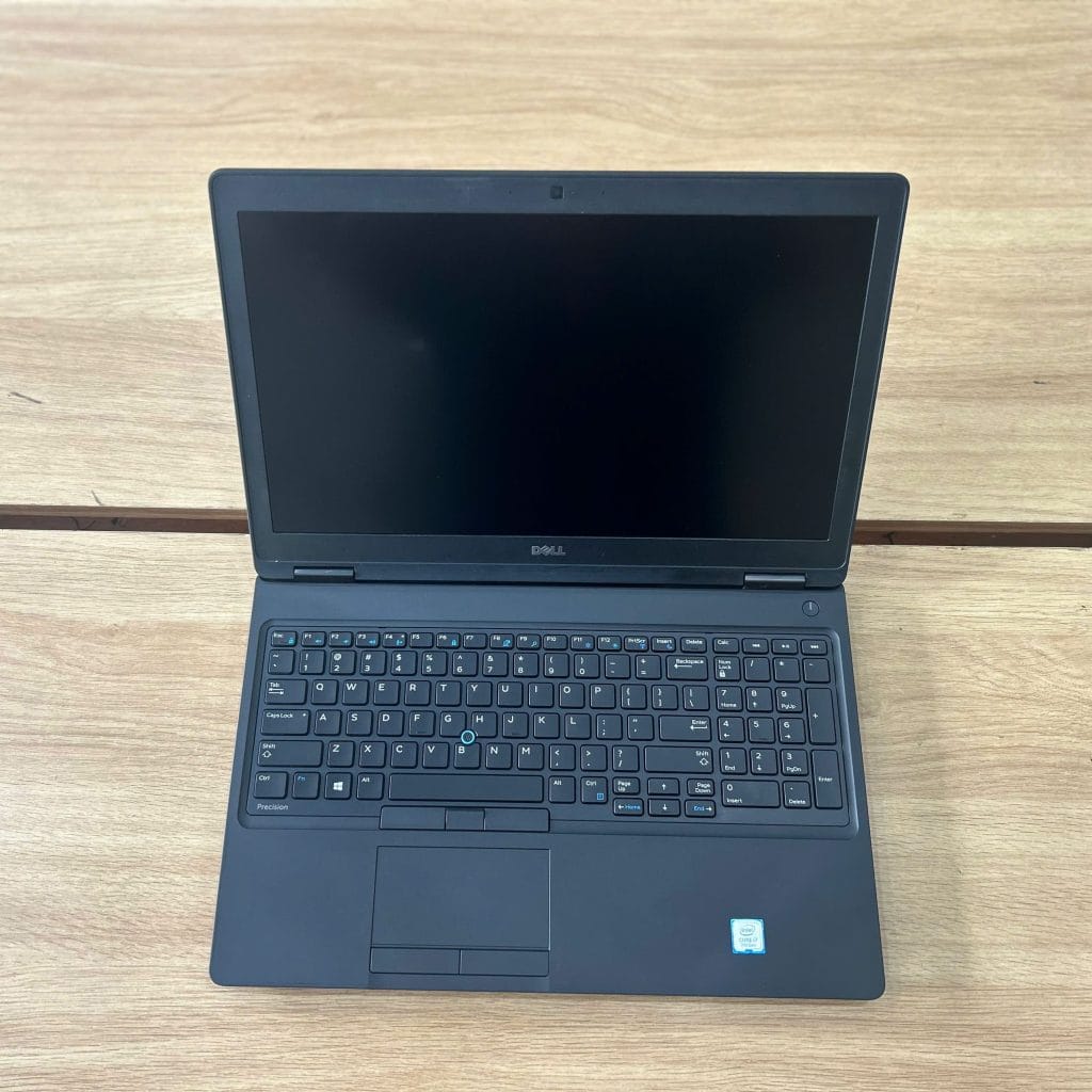 Thiết kế và ngoại hình thực tế của Dell Latitude 5591 i7-8850H | Ram 8GB | SSD 256GB | GeForce MX130 2GB | Màn 15.6 inch FHD