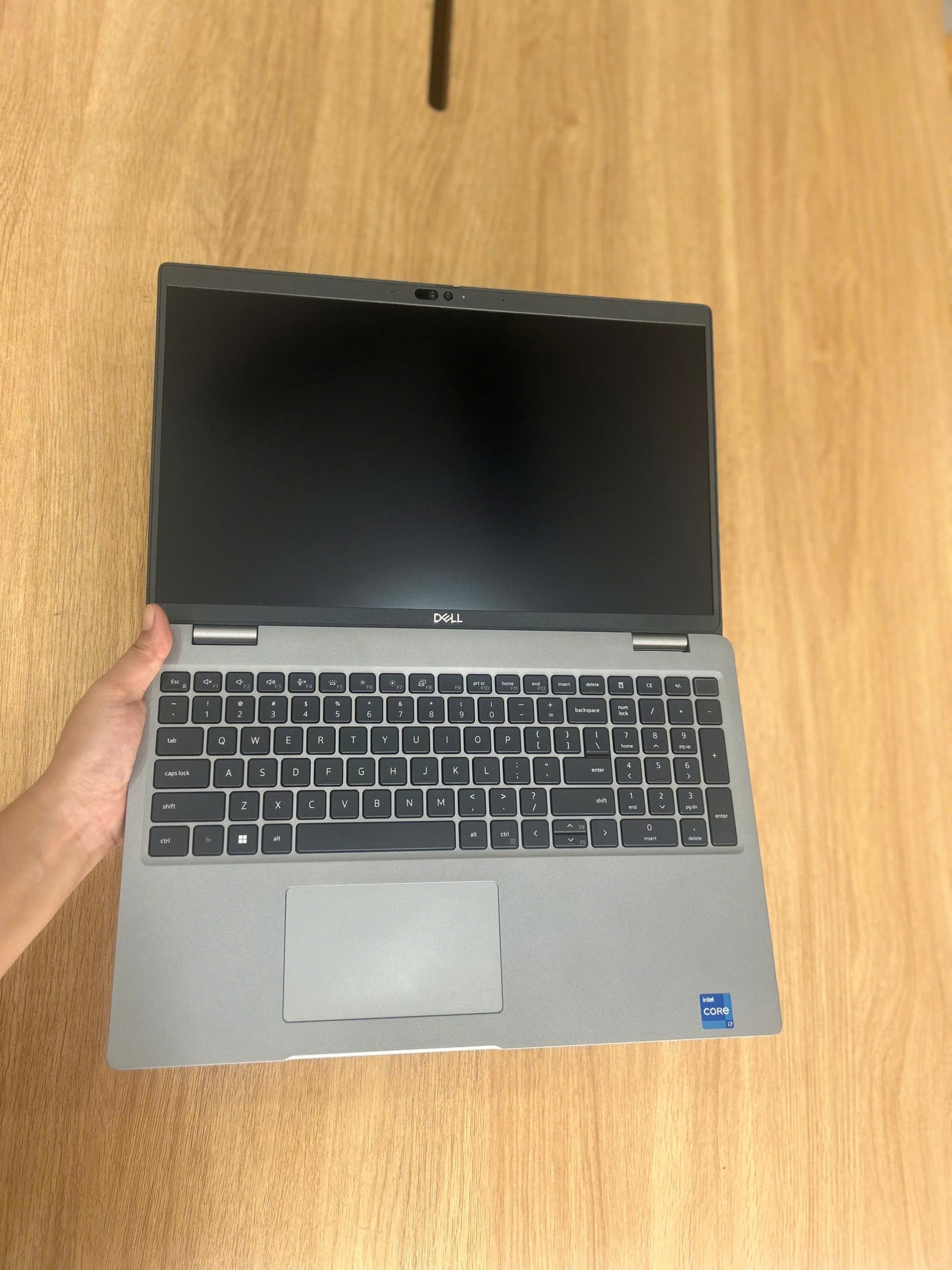 Thiết kế và ngoại hình thực tế của Dell Precision 3580 i5-1335u Ram 16GB SSD 512GB Màn 15.6 FHD