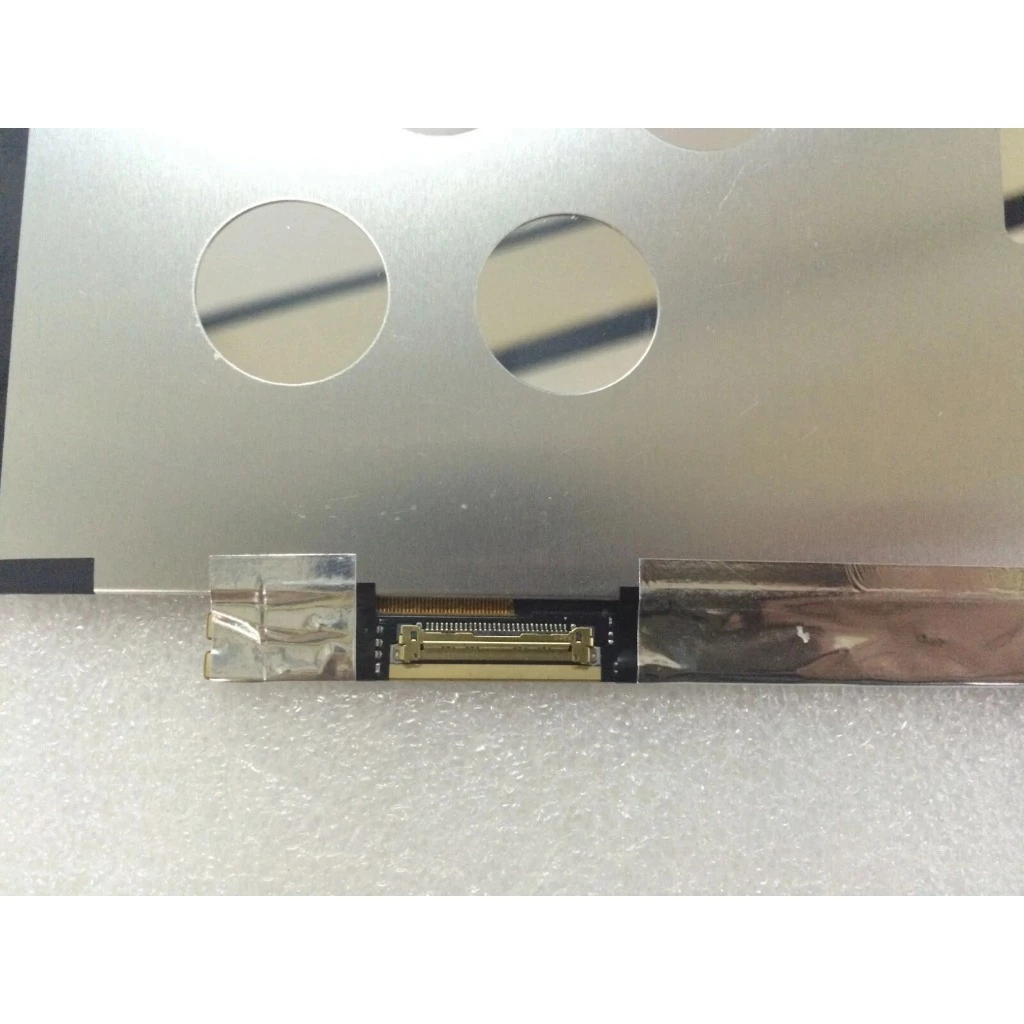 Màn hình laptop thay thế Dell XPS 13 9343, 9350, 9360 không cảm ứng, mã LQ133M1JW21, LTN133HL10-201. Thay màn hình Dell XPS bị vỡ, sọc, chảy mực hoặc hư panel.