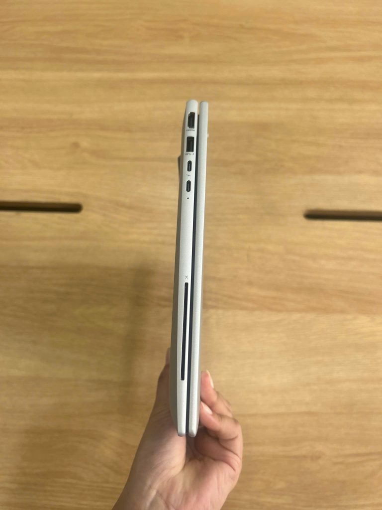 Khu vực bàn phím / cổng kết nối của HP EliteBook 840 G10 Core i7-1370P RAM 16GB SSD 512GB NVMe Màn 14.0 FHD+ Touch